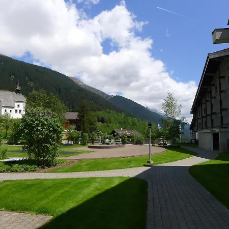 D 016 By Interhome *